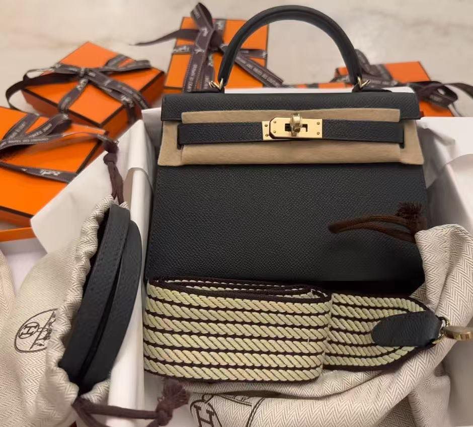 Kelly 20 Mini Gris Misty Epsom Permabrass