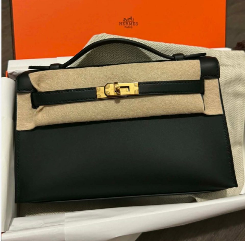 Kelly Pochette Black Swift Gold