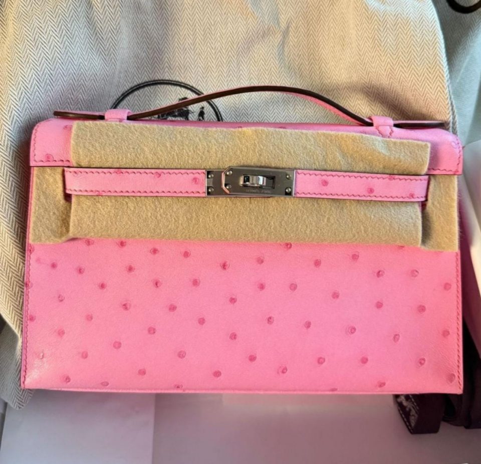 Kelly Pochette Bubblegum Ostrich Palladium