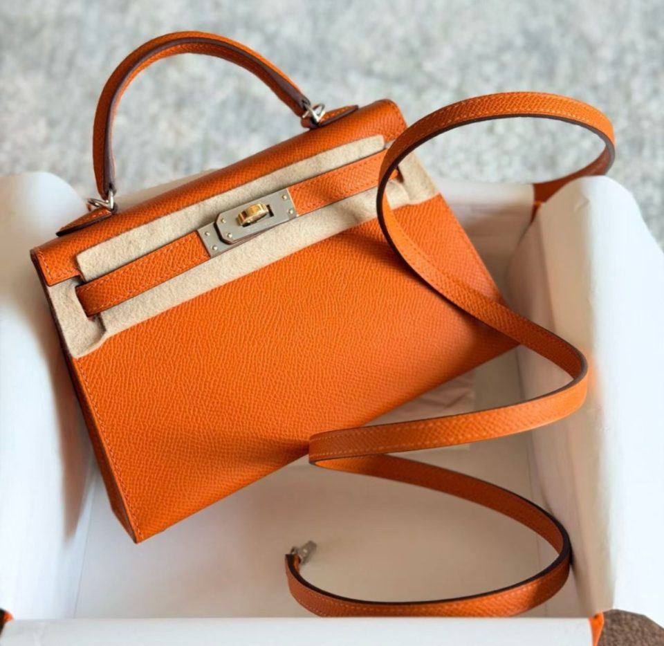 Kelly 20 Mini Orange Feu Epsom Electrum Hardware