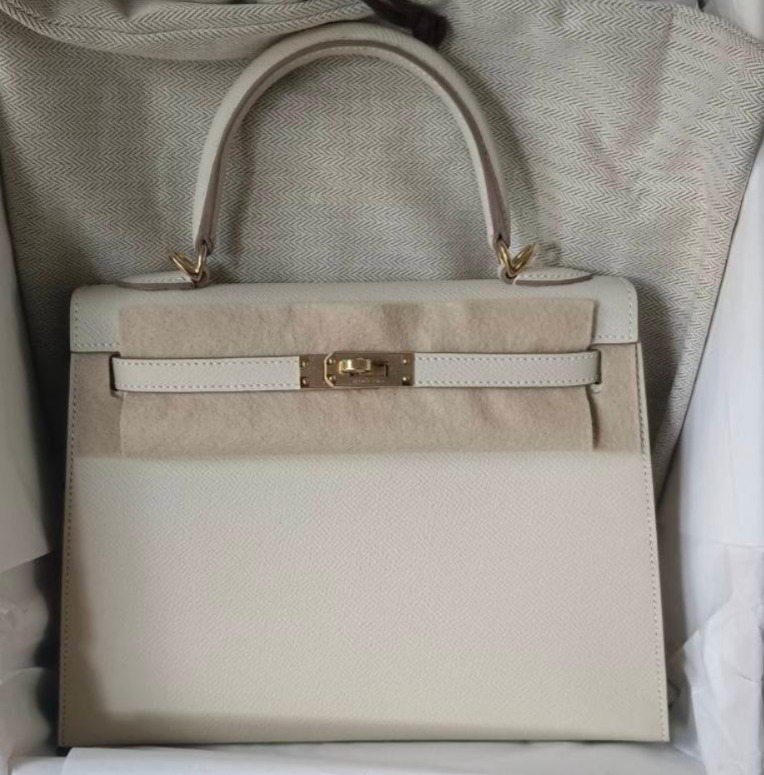 Kelly 25 Craie Epsom Permabrass