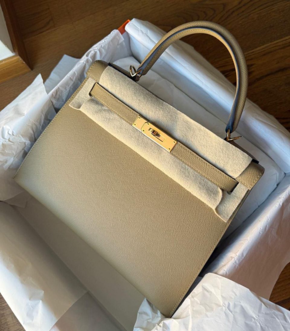 Kelly 28 Poussiere Epsom Permabrass