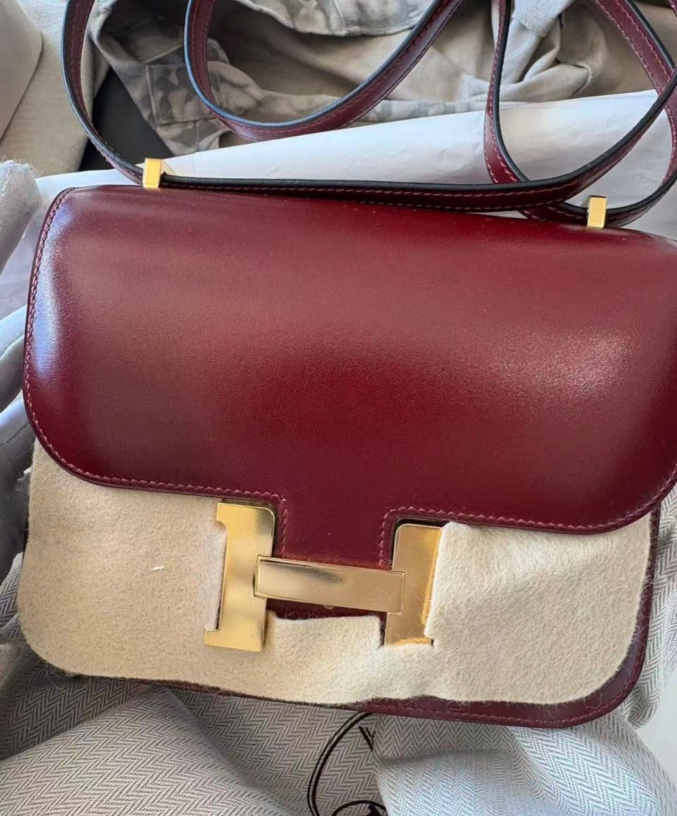 Constance 18 Rouge H Box Gold