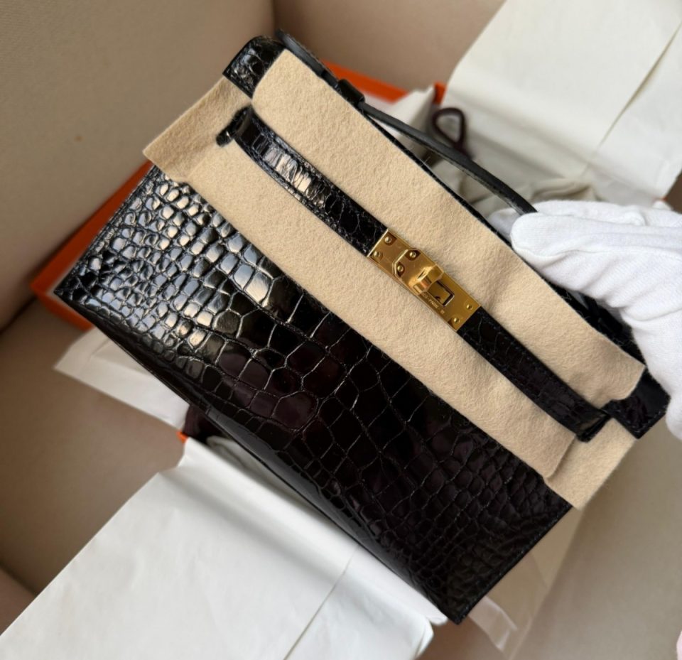 Kelly Pochette Black Alligator Gold