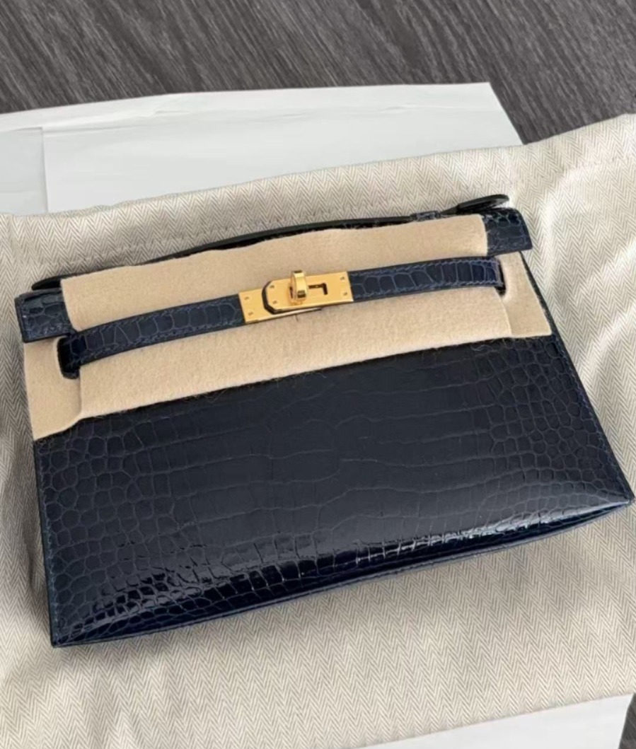 Kelly Pochette Blue Sapphire Porosus Crocodile Gold