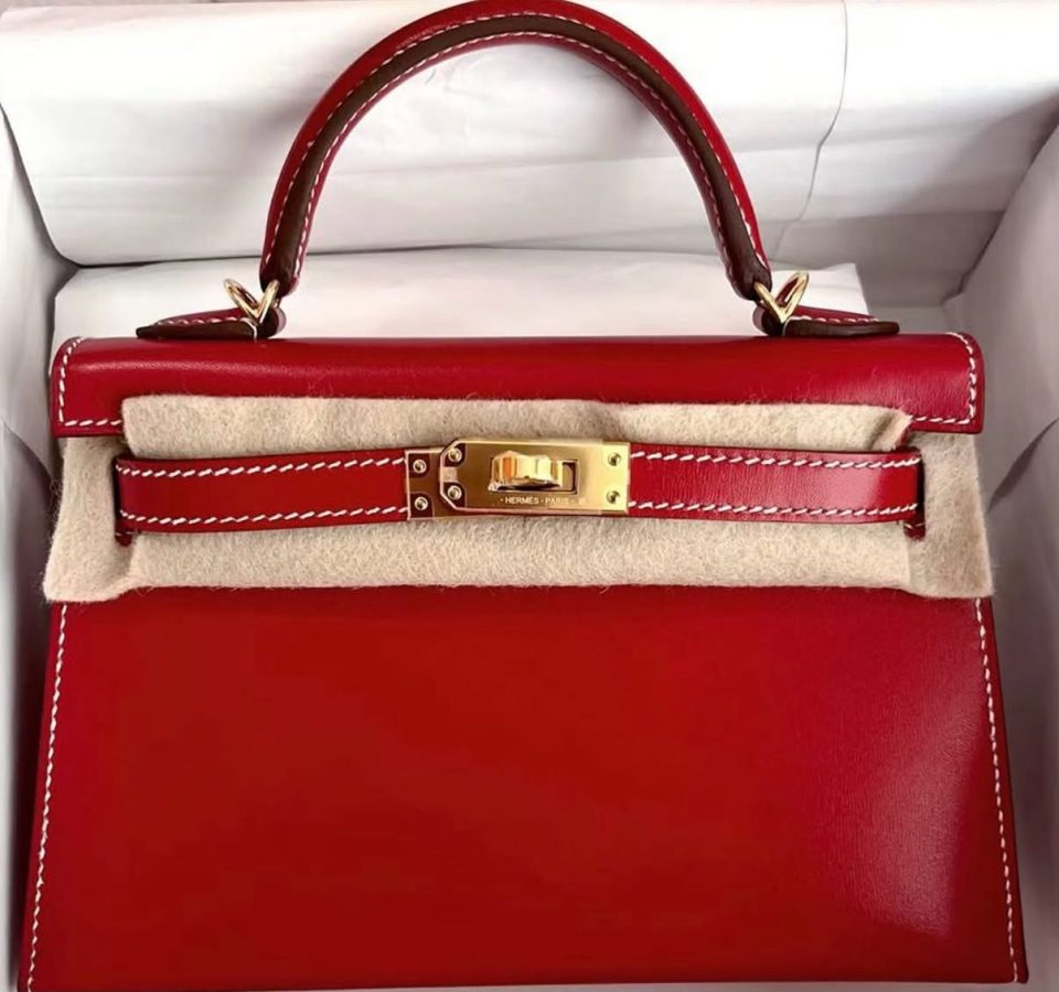 Kelly 20 Mini Rouge Piment Box Gold