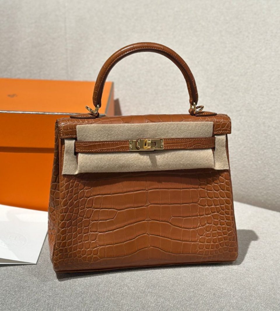 Kelly 25 Gold Alligator Gold