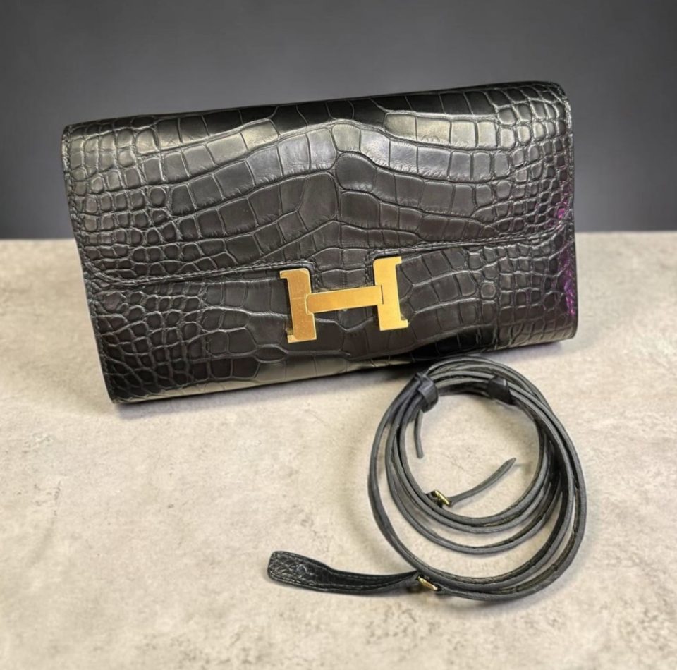 Constance Wallet to Go Black Alligator Gold