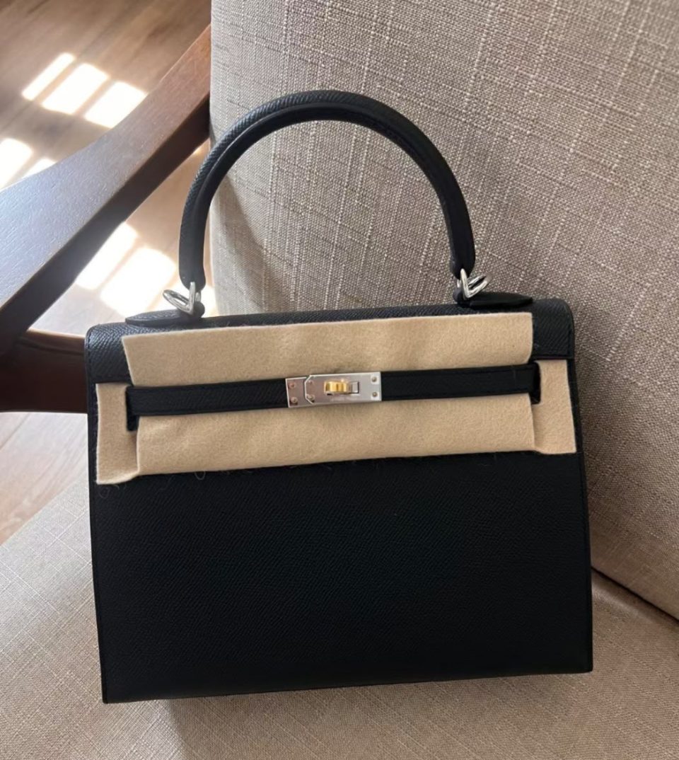 Kelly 25 Black Epsom Electrum Hardware