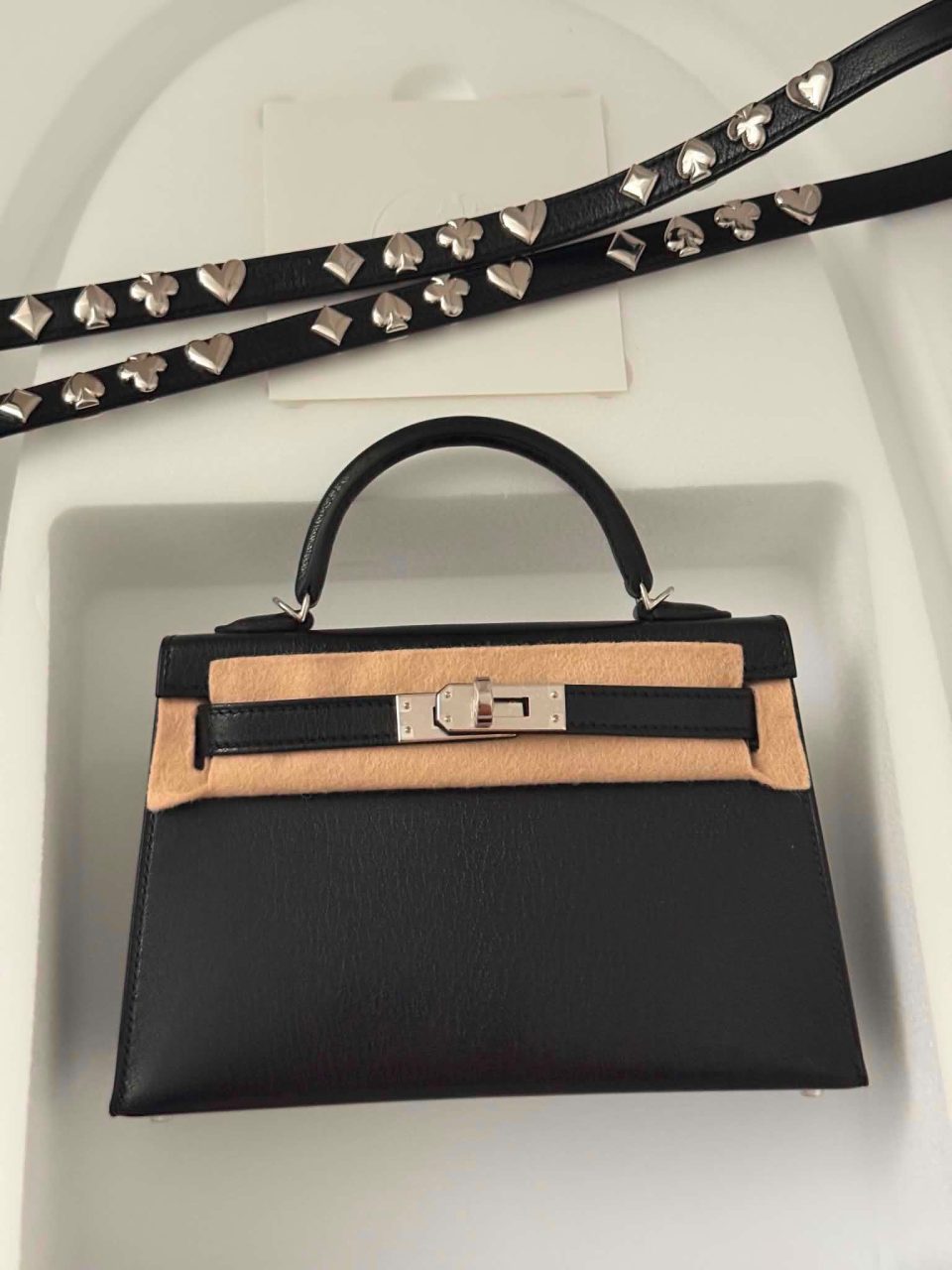 Kelly 20 Clou de Coeur Mini Black Chevre Palladium