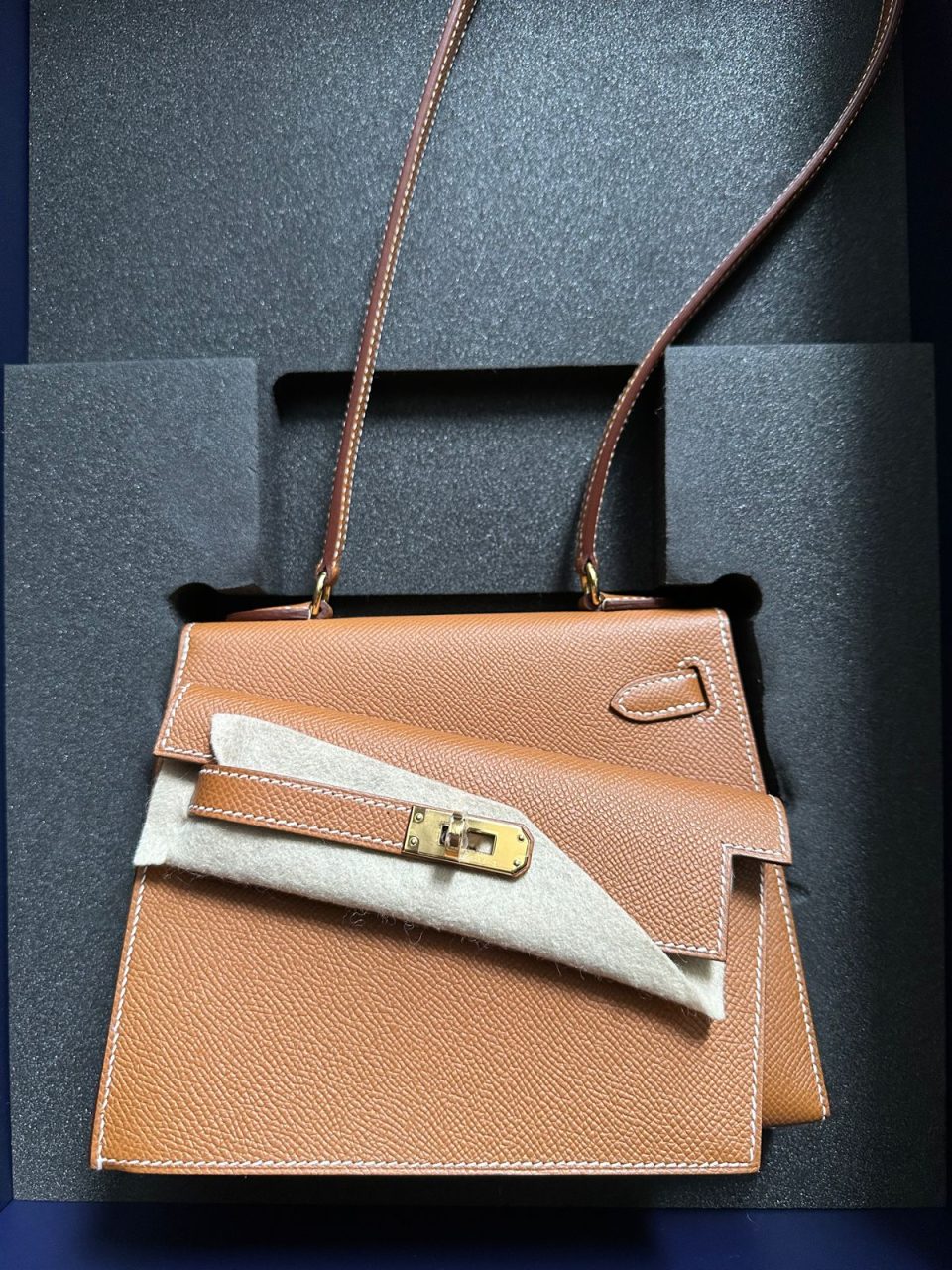 Kelly en Desordre 18 Gold Epsom Gold