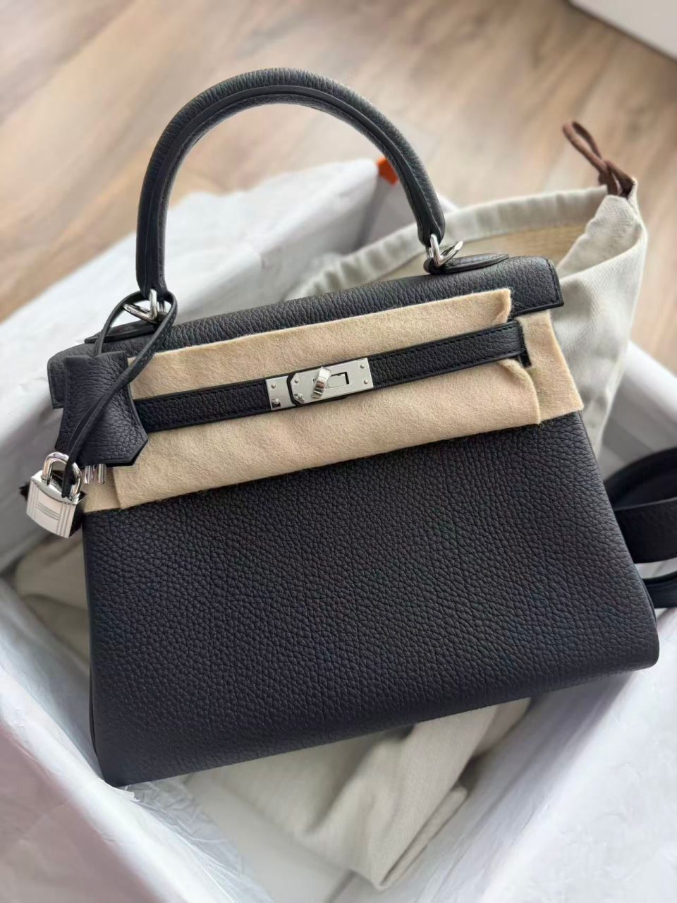 Kelly 25 Black Togo Palladium