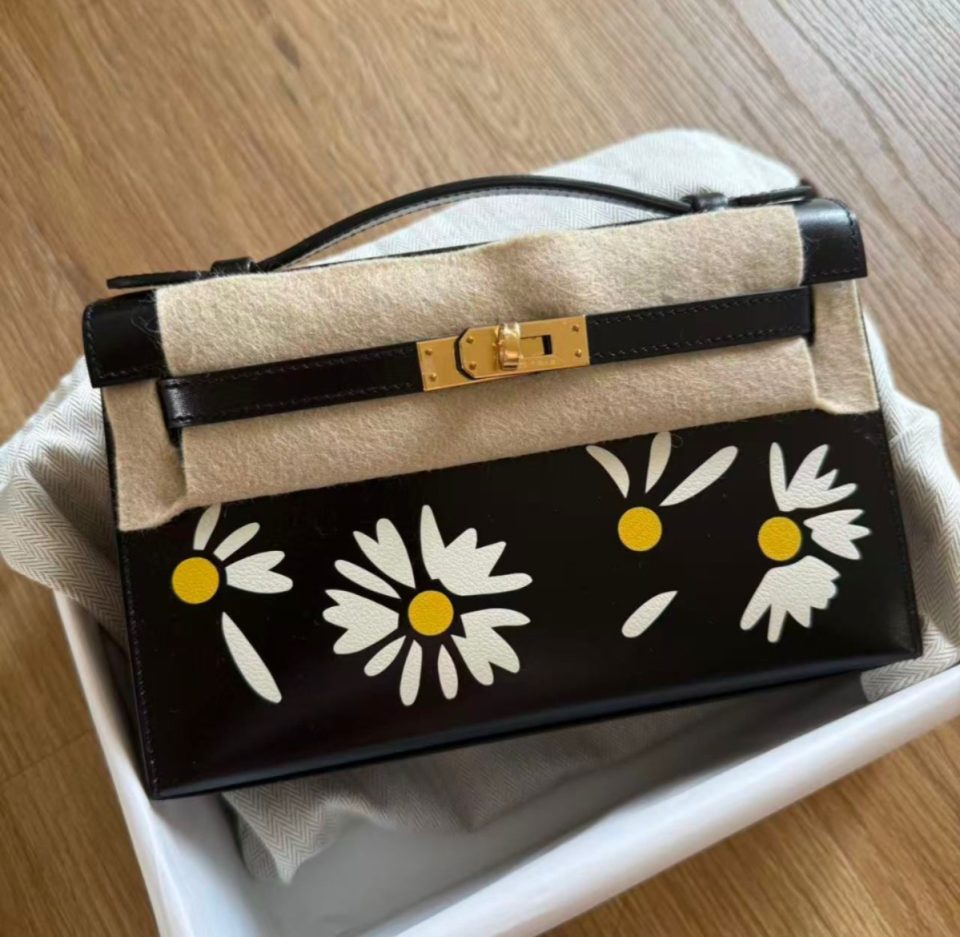 Kelly Pochette Daisy Black Box Gold
